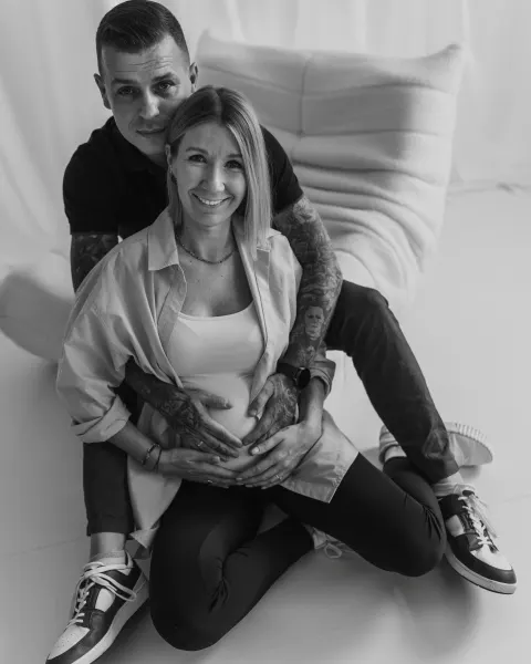 Magda Lelicka na Instagramie — Już czas to powiedzieć. To jest naprawdę piękny moment mojego życia. 🧡 Czuję się świetnie, jestem spokojna, bardzo szczęśliwa i coraz piękniejsza, prawda? 😉 Pierwszy raz od dawna m