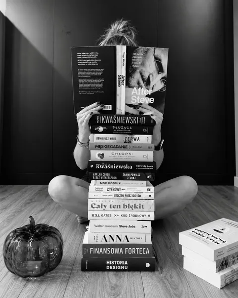Magda Lelicka na Instagramie — Ta jesień i zima będą dla mnie zupełnie inne. 🍂🧡 Wolniejsze. Spokojniejsze. Bardziej moje. I chyba pierwszy raz od dawna mogę powiedzieć, że naprawdę na to pracowałam przez cały ro