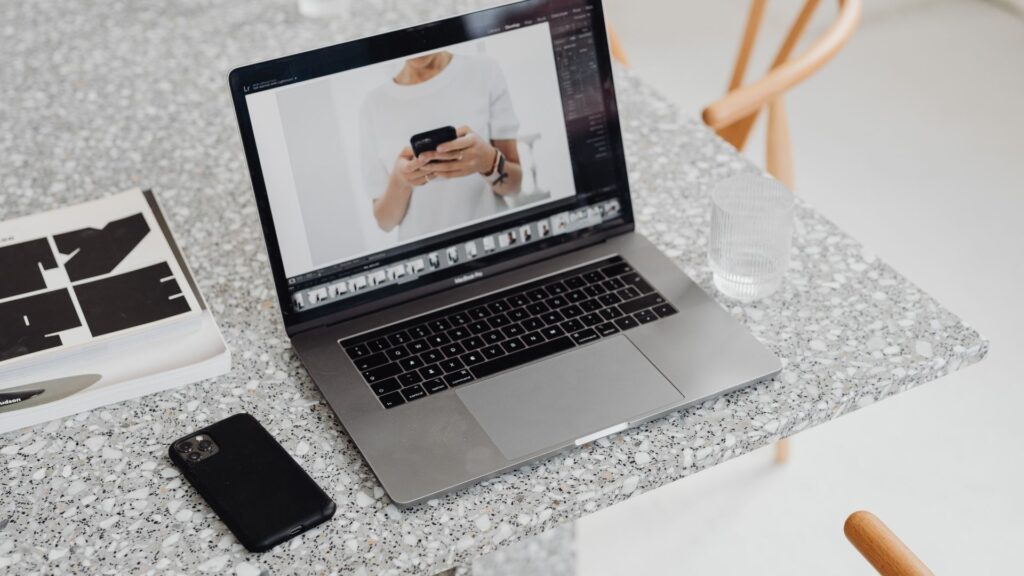 Zrób audyt swojej marki w&nbsp;sieci. Sprawdź, czy&nbsp;Twoja obecność online rzeczywiście wspiera sprzedaż.